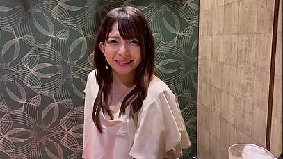 เถ้าแกออฟสาวรุ่นลูกมาเย็ด อยากจะลองหีสาวว่าเย็ดมันส์ขนาดไหนโดนสาวอมควยถึงกับครางออกมาแทบไม่ได้ศัพท์เลยครับ
